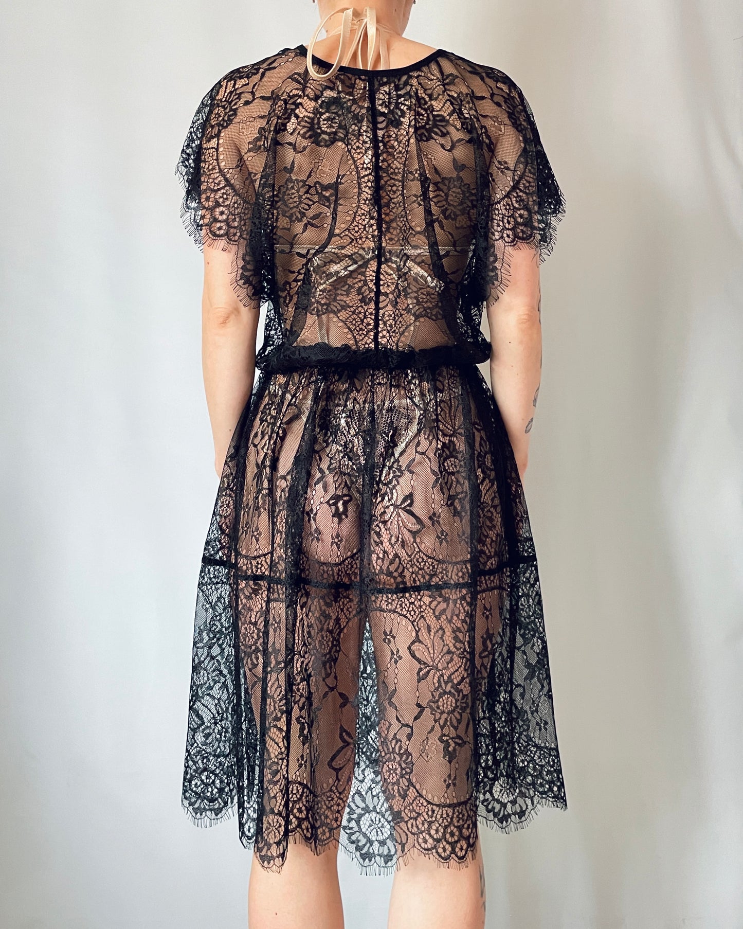 Lace short dress Vamp