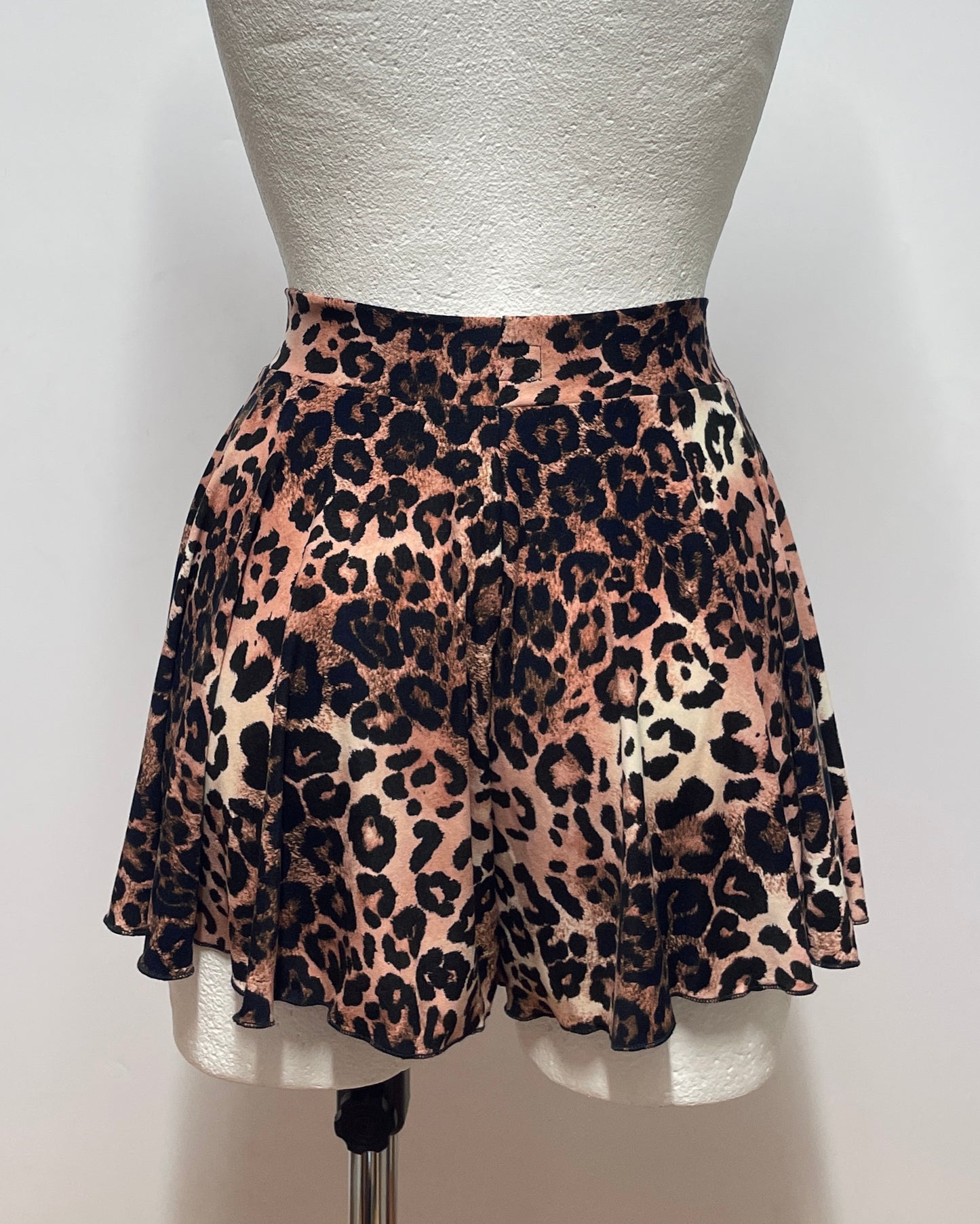 Leopard print skirt-pants XS